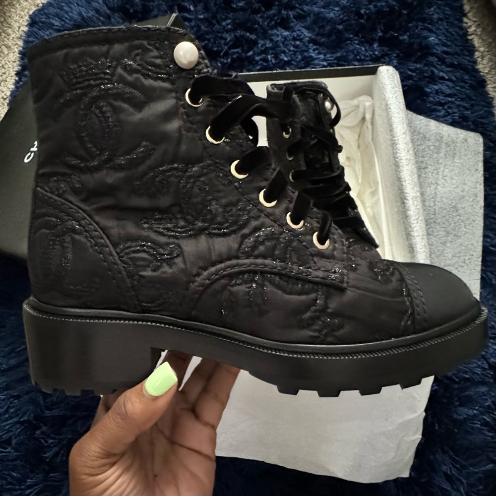 CHANEL Black Interlocking CC Combat Boots size 39EU/9US (New)